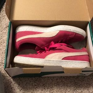 Puma suede classics size 7